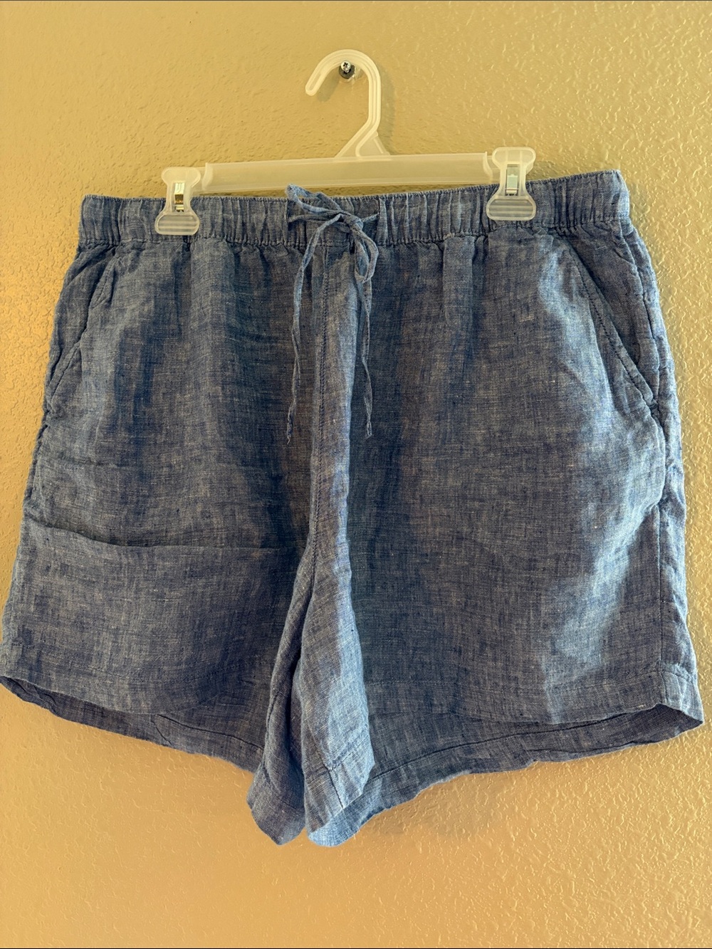 Tahari Women's Linen Drawstring Shorts - Blue